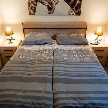 Cozy & Spacious Place On A Quiet Spot In The Middle Of The Netherlands With Free Use Of 2 Women's And 2 Men's Bikes Child Seat *