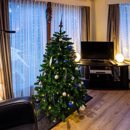 Cozy & Spacious Place On A Quiet Spot In The Middle Of The Netherlands With Free Use Of 2 Women's And 2 Men's Bikes Child Seat *