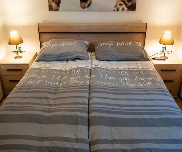 Cozy & Spacious Place On A Quiet Spot In The Middle Of The Netherlands With Free Use Of 2 Women's And 2 Men's Bikes Child Seat *