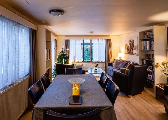 Semesterbostad Cozy & Spacious Place On A Quiet Spot In The Middle Of The Netherlands With Free Use Of 2 Women's And 2 Men's Bikes Child Seat