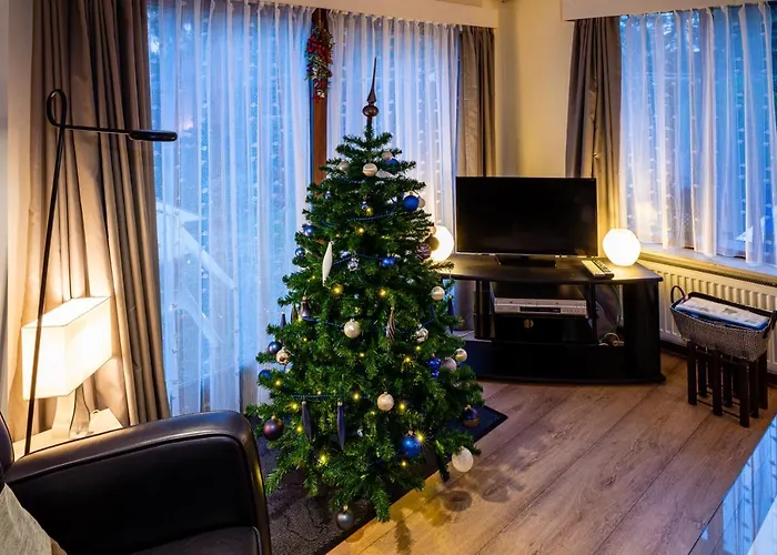 Cozy & Spacious Place On A Quiet Spot In The Middle Of The Netherlands With Free Use Of 2 Women's And 2 Men's Bikes Child Seat *