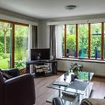 Cozy & Spacious Place On A Quiet Spot In The Middle Of The Netherlands With Free Use Of 2 Women's And 2 Men's Bikes Child Seat Casa vacanze *