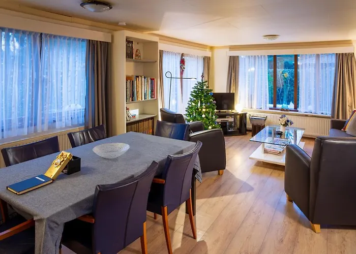 Cozy & Spacious Place On A Quiet Spot In The Middle Of The Netherlands With Free Use Of 2 Women's And 2 Men's Bikes Child Seat פוטן