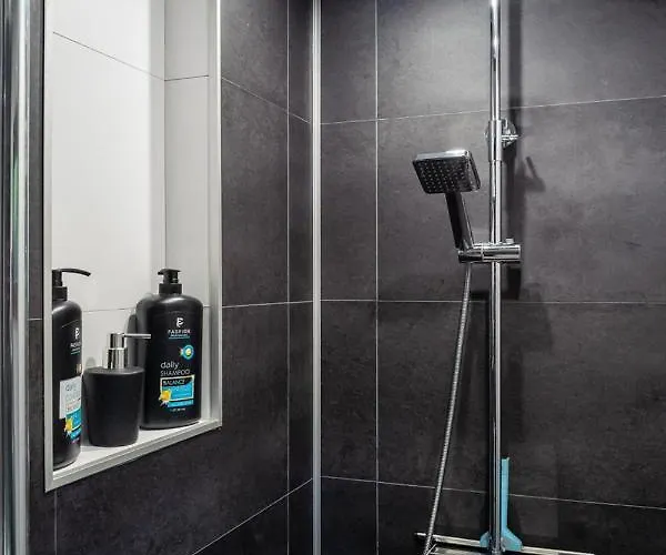 Cozy & Spacious Place On A Quiet Spot In The Middle Of The Netherlands With Free Use Of 2 Women's And 2 Men's Bikes Child Seat * פוטן