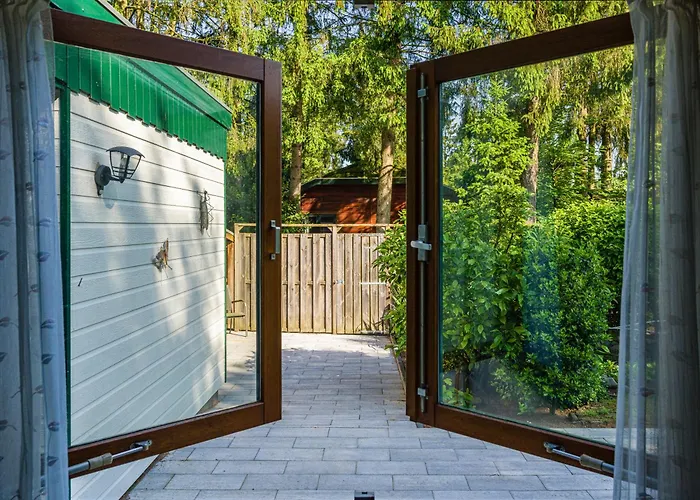 Cozy & Spacious Place On A Quiet Spot In The Middle Of The Netherlands With Free Use Of 2 Women's And 2 Men's Bikes Child Seat