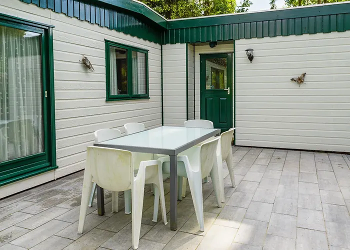 Cozy & Spacious Place On A Quiet Spot In The Middle Of The Netherlands With Free Use Of 2 Women's And 2 Men's Bikes Child Seat בית נופש פוטן